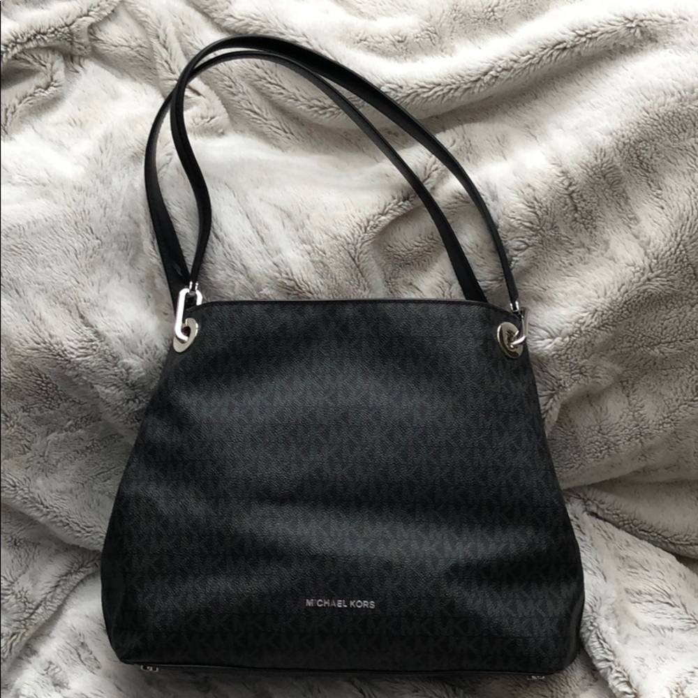 Michael Kors Raven Large Tote